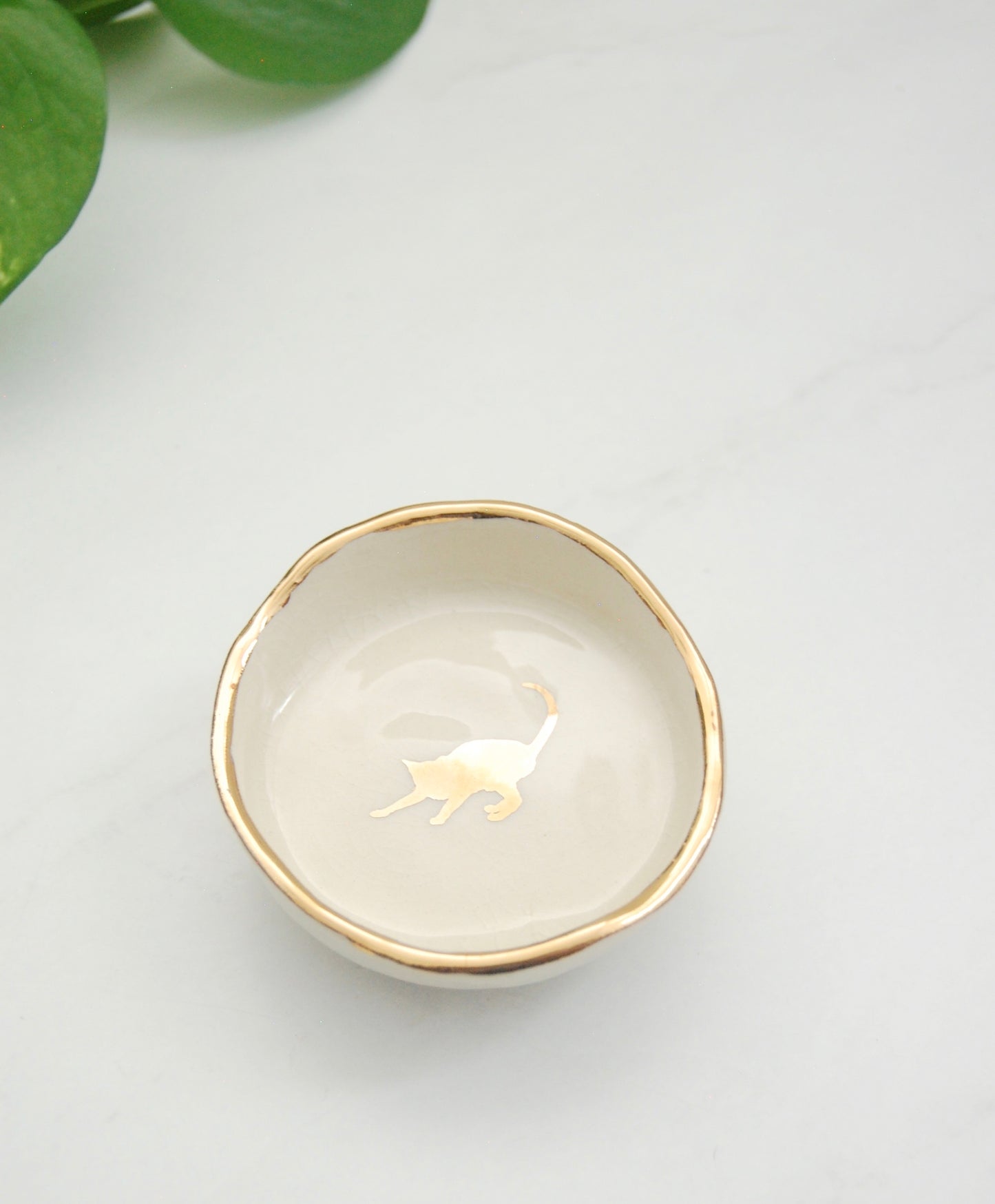 Stretching Cat : Tiny Decor Dish