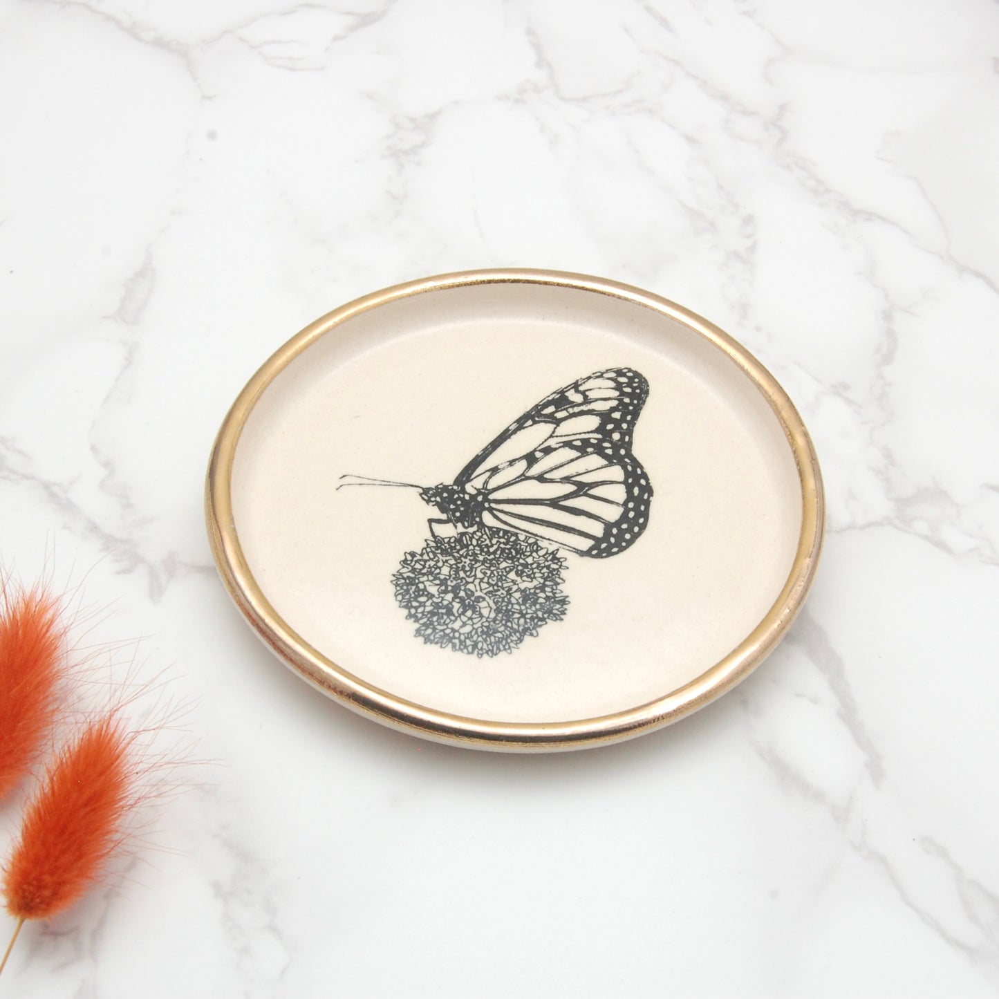 Monarch Butterfly with Milkweed Flower: Decor Dish (4”)