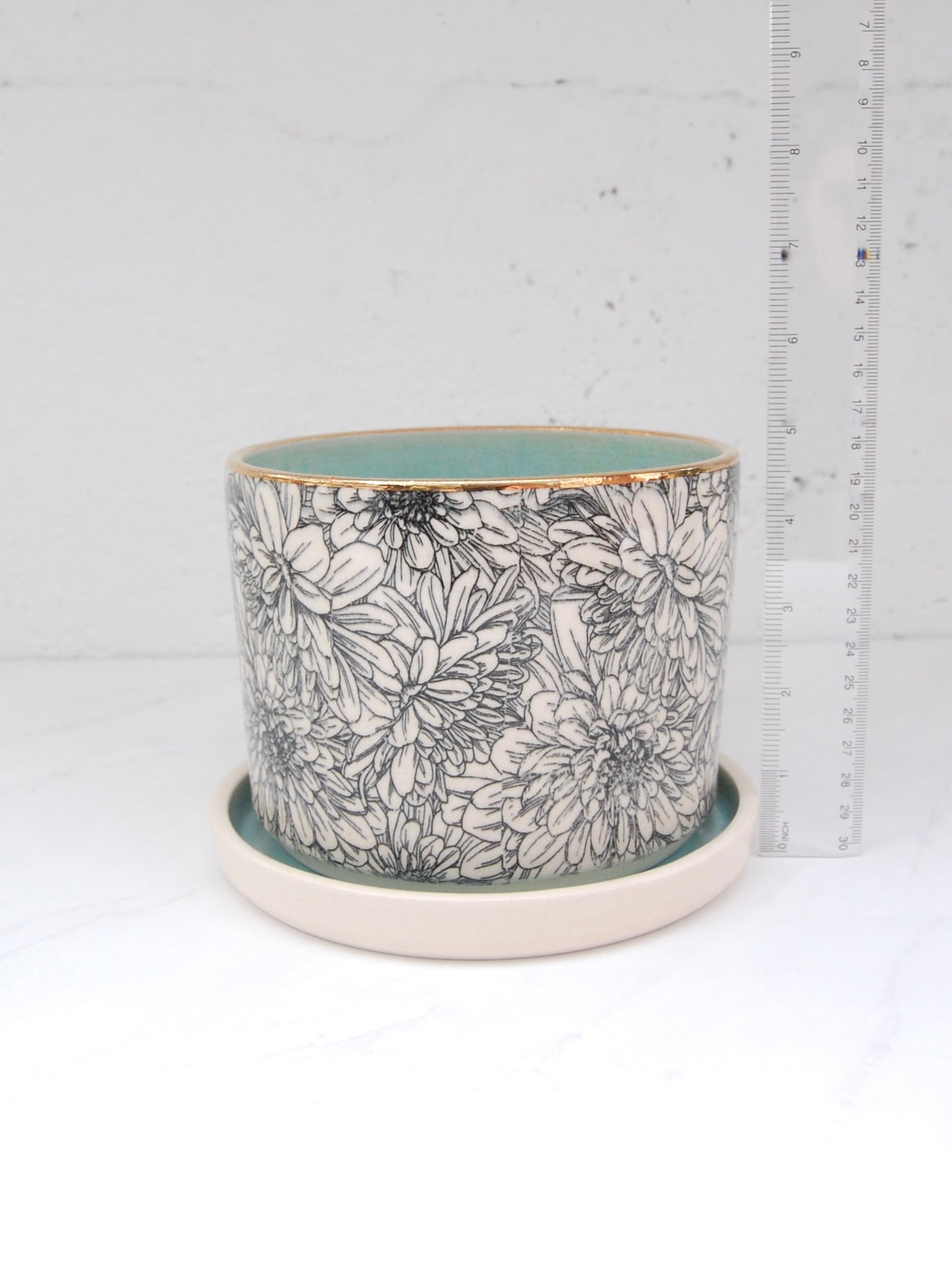 Chrysanthemum: Tall Planter