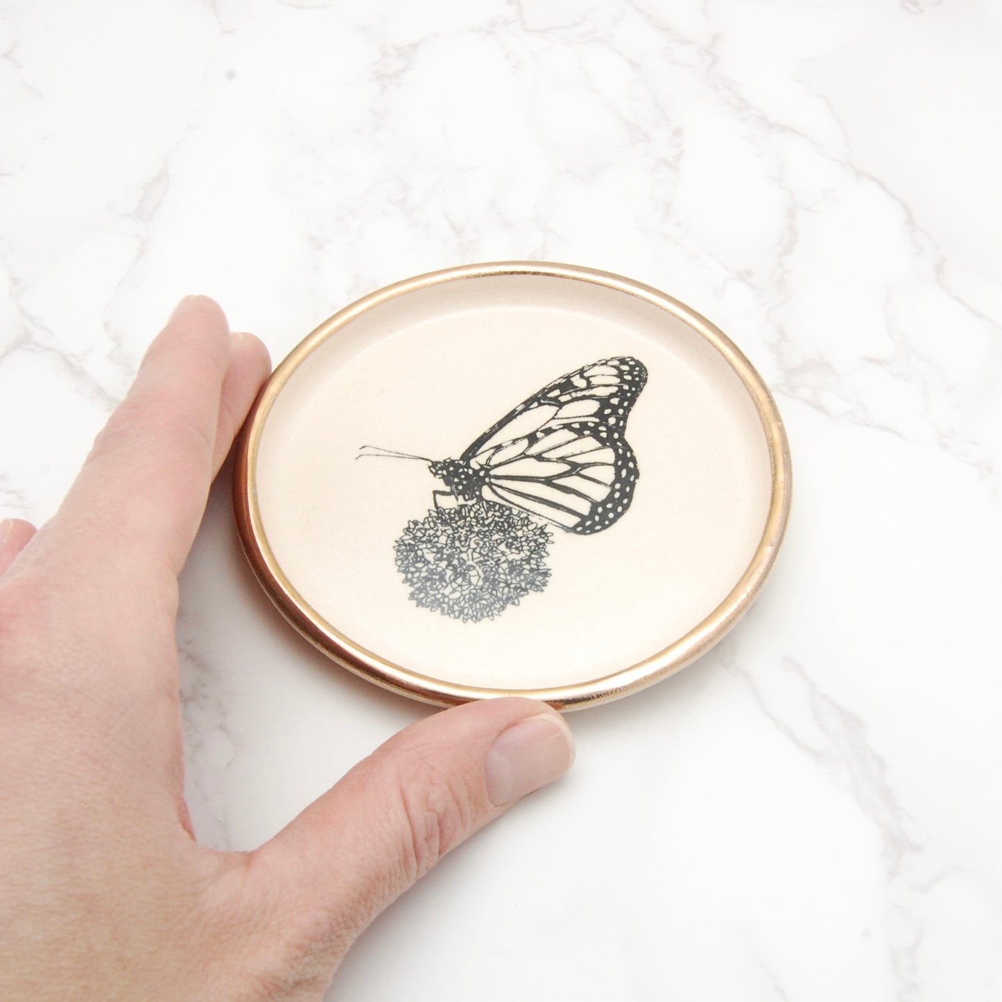 Monarch Butterfly with Milkweed Flower: Decor Dish (4”)