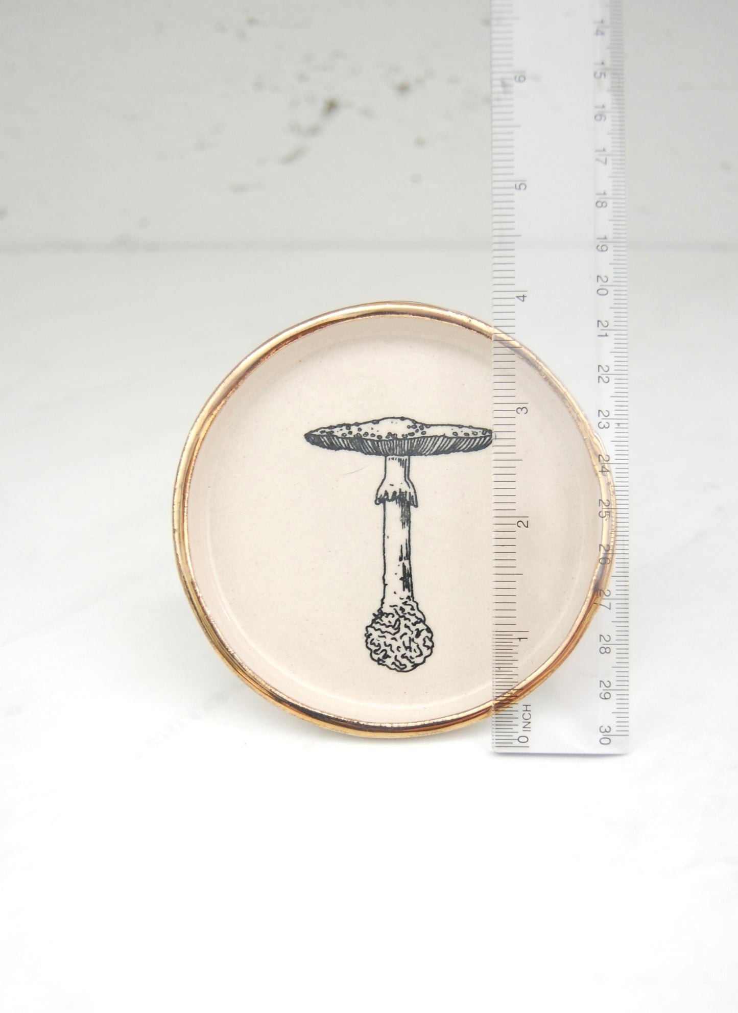 Amanita Mushroom: Decor Dish