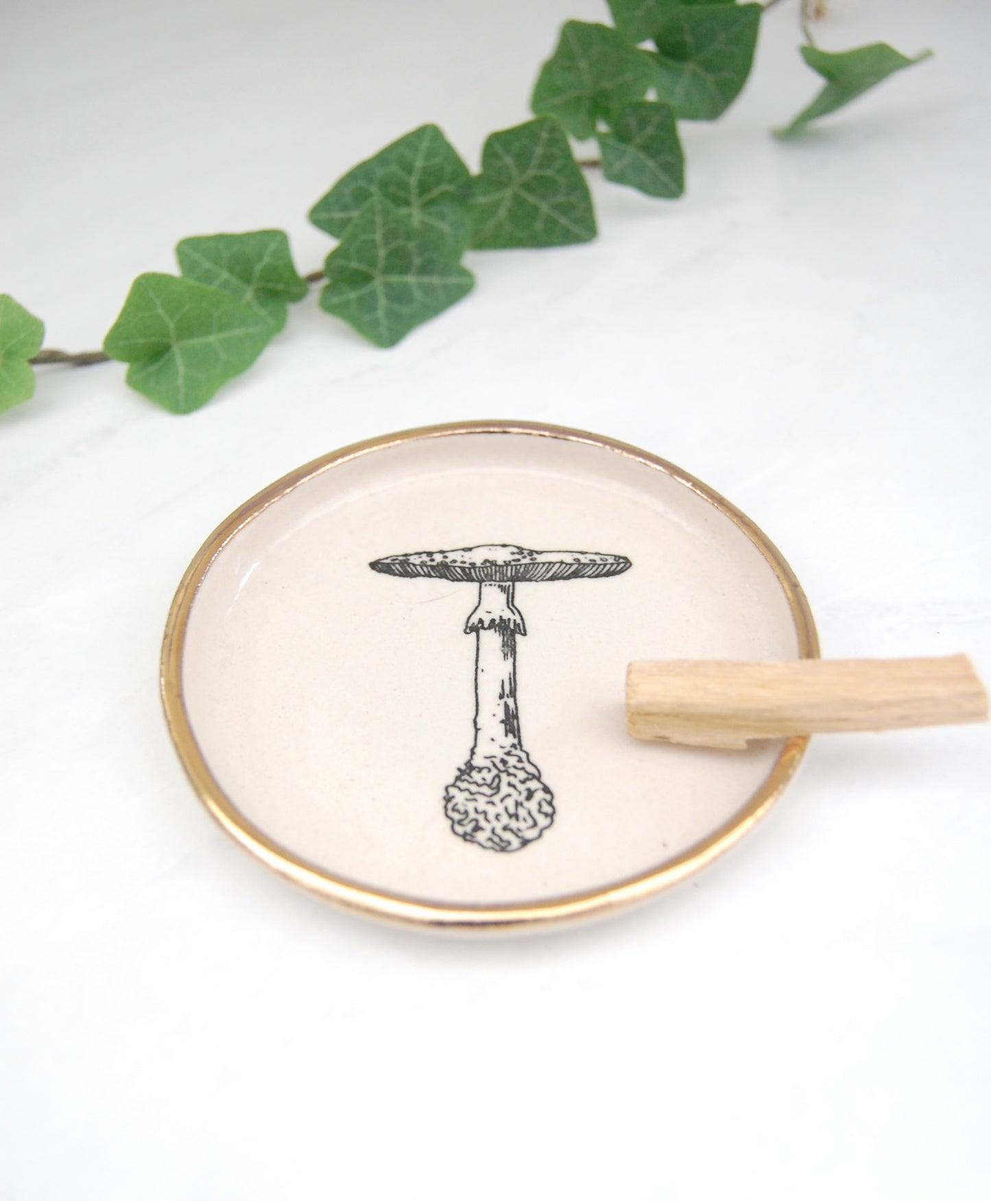 Amanita Mushroom: Decor Dish